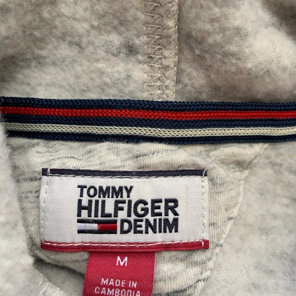 ++2/$35++Tommy Hilfiger Hoodie - Picture 3 of 3